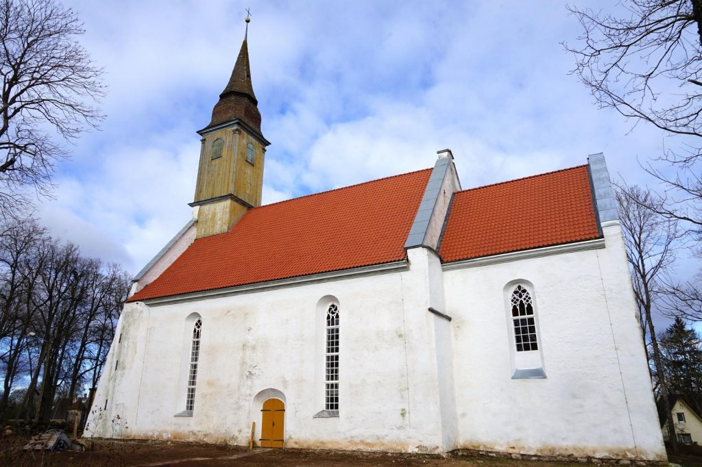 Ettevõtjad tegid Puhja kirikule 8500 eurose jõulukingituse