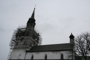 Algas Tallinna Toomkiriku tornikiivri uuendamine